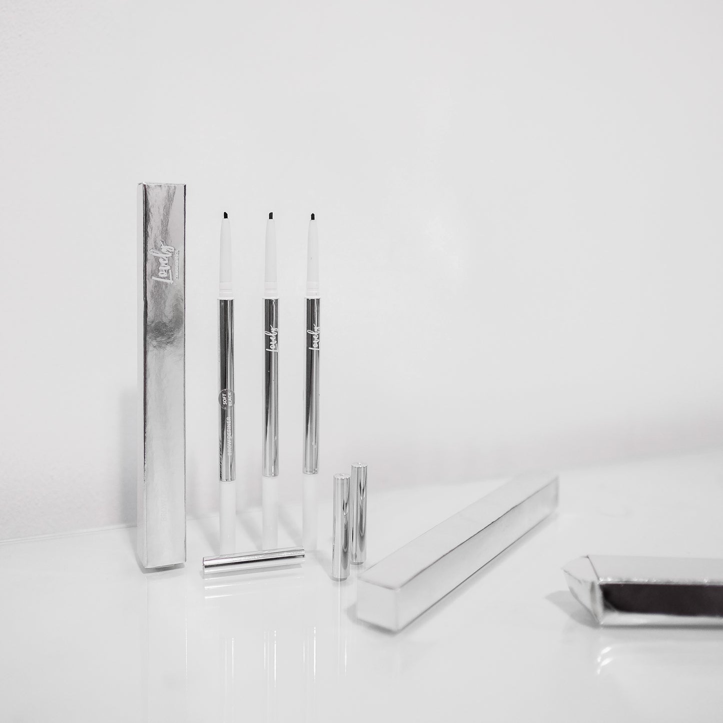 Brow Definer (Soft Black)